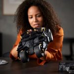 LEGO DC Batman Batmobile Tumbler 2049 Peças_4