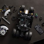 LEGO DC Batman Batmobile Tumbler 2049 Peças_7